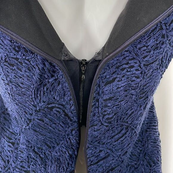 ESCADA Textured Lace Dress wBuilt-in Bra - Picture 8 of 11